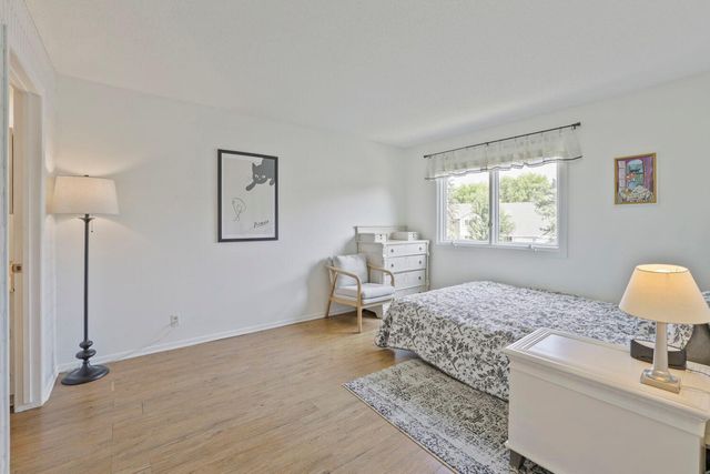 7267 Hunters Run 46C, Eden Prairie, MN 55346
