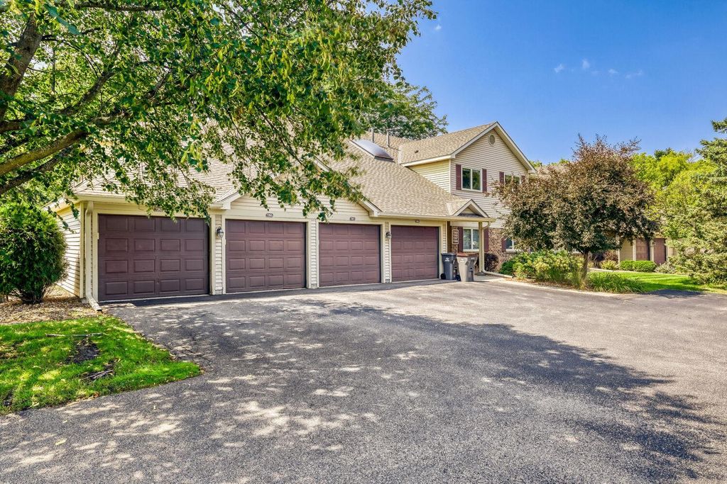 7267 Hunters Run 46C, Eden Prairie, MN 55346 — photo 2