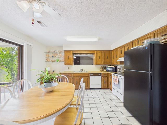 1105 S 27th Street, Rogers, AR 72758