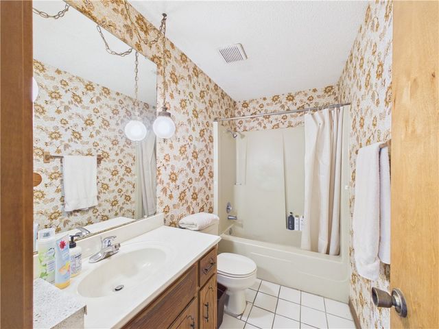 1105 S 27th Street, Rogers, AR 72758