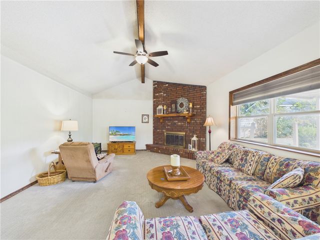 1105 S 27th Street, Rogers, AR 72758