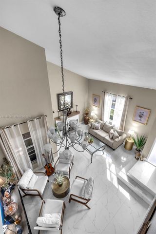 8253 NW 192nd Ter, Hialeah, FL 33015