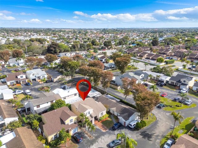 8253 NW 192nd Ter, Hialeah, FL 33015