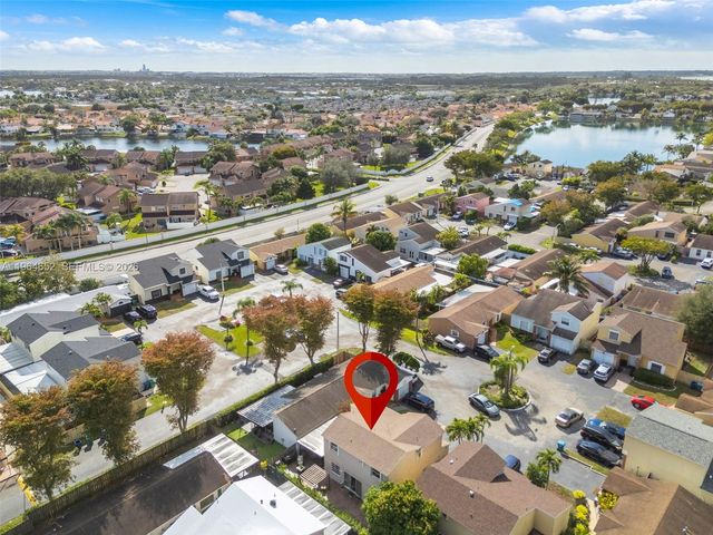 8253 NW 192nd Ter, Hialeah, FL 33015