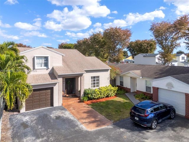 8253 NW 192nd Ter, Hialeah, FL 33015