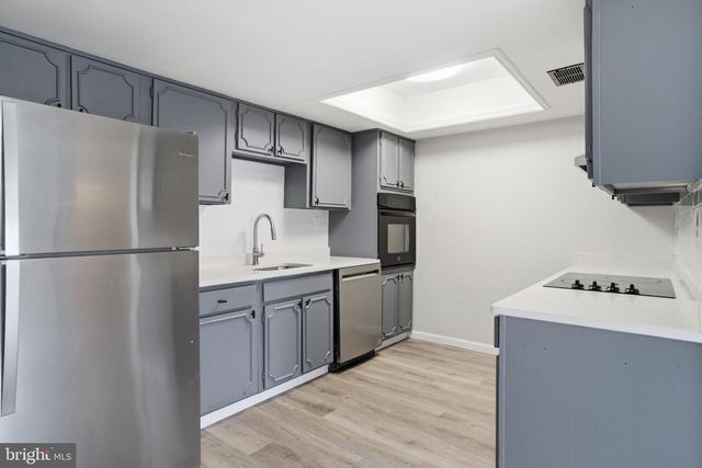 7 RIVERVIEW PL, Willingboro, NJ 08046