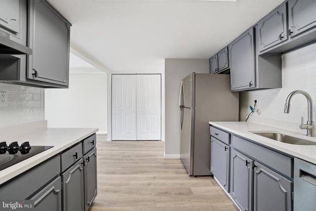 7 RIVERVIEW PL, Willingboro, NJ 08046