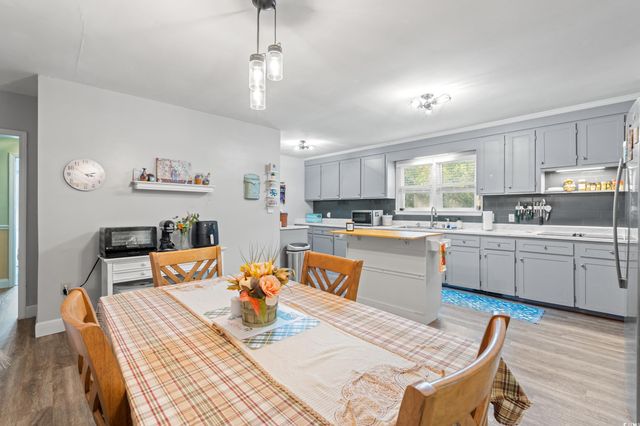 406 S Rosemary Ave., Andrews, SC 29510