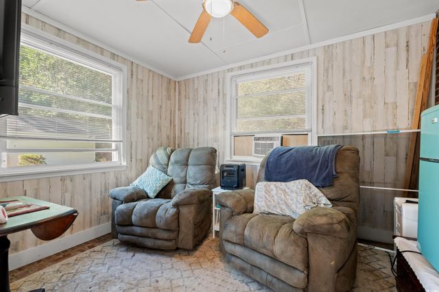 406 S Rosemary Ave., Andrews, SC 29510