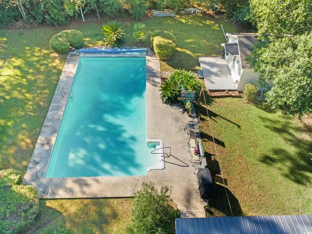 406 S Rosemary Ave., Andrews, SC 29510