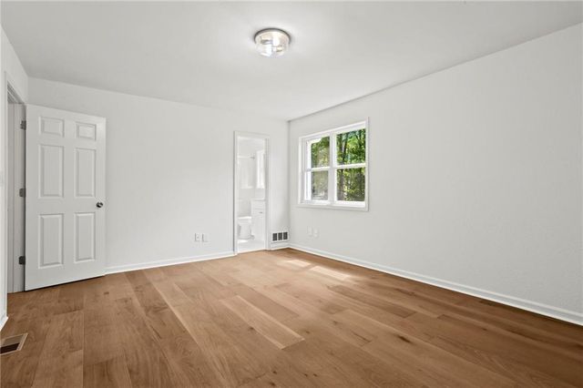 4899 Hawk Trail NE, Marietta, GA 30066