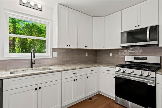 4899 Hawk Trail NE, Marietta, GA 30066