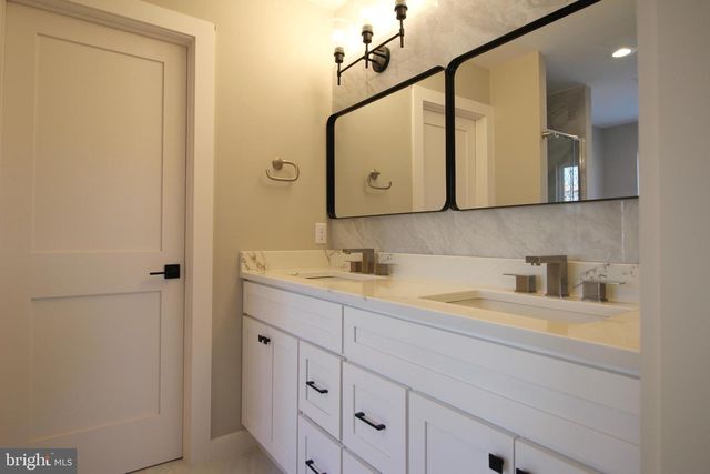 224 MILL RACE DR, Winchester, VA 22602