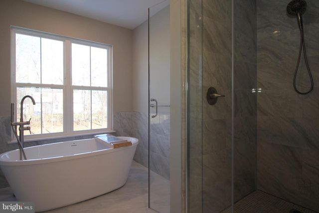 224 MILL RACE DR, Winchester, VA 22602