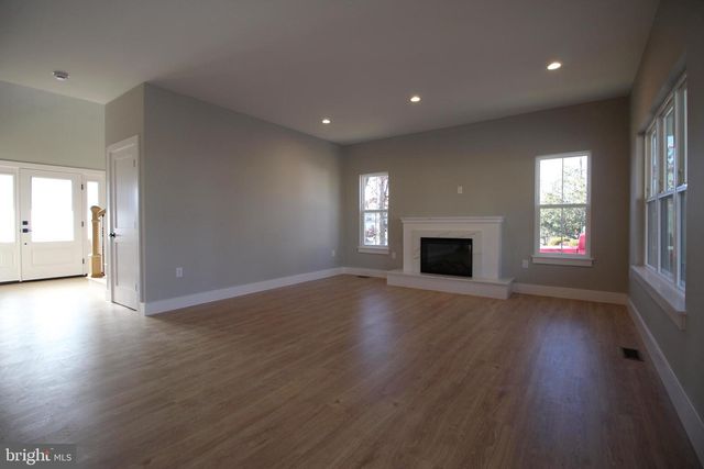 224 MILL RACE DR, Winchester, VA 22602