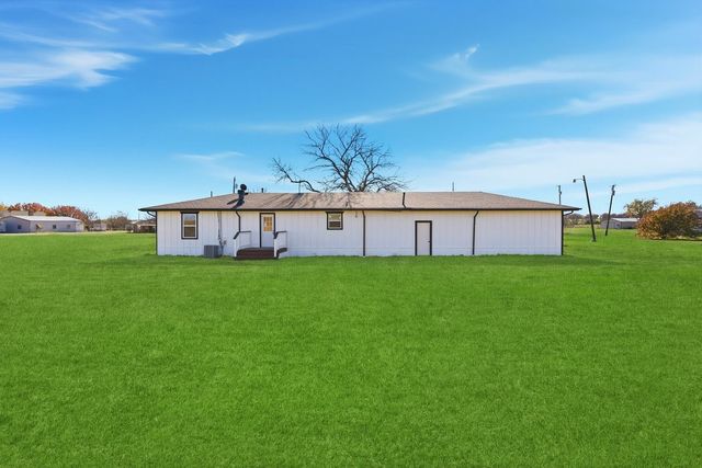 18988 Horseshoe Drive, Nevada, TX 75173