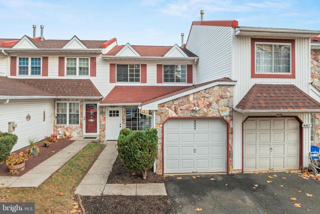 4445 ERNIE DAVIS CIR, Philadelphia, PA 19154