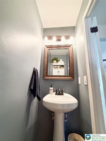 4161 Newport Drive, Emmaus Boro, PA 18049