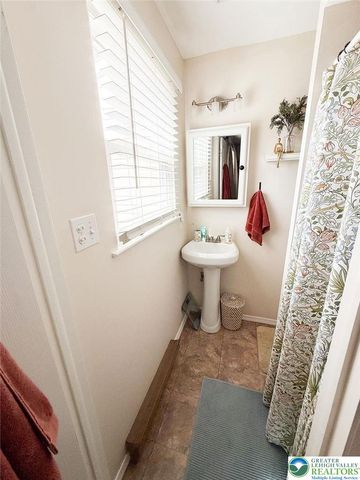4161 Newport Drive, Emmaus Boro, PA 18049