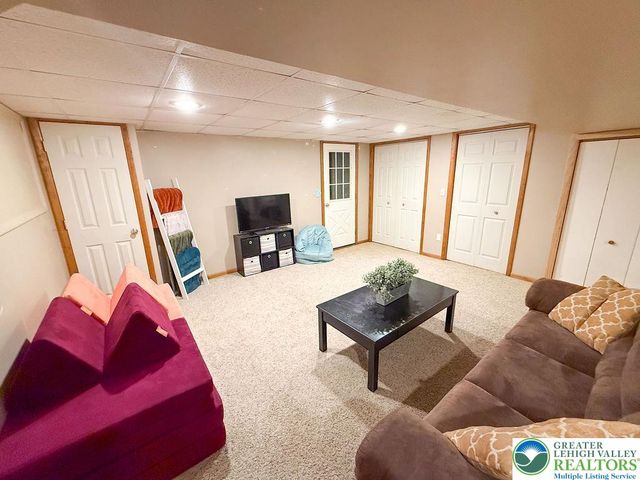 4161 Newport Drive, Emmaus Boro, PA 18049