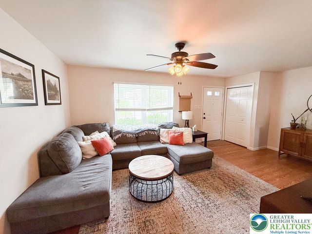 4161 Newport Drive, Emmaus Boro, PA 18049