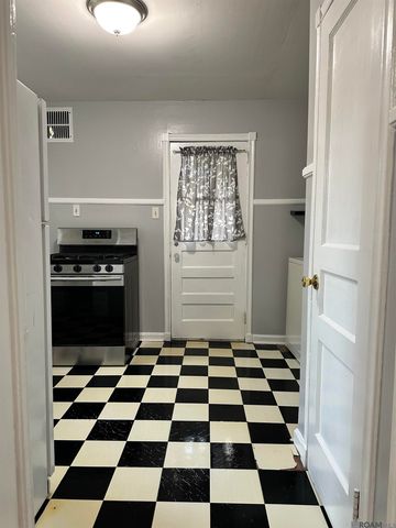 2547 Olive St, Baton Rouge, LA 70806