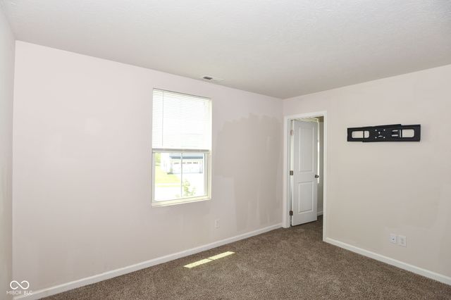 1392 Cascades Drive, Greenfield, IN 46140