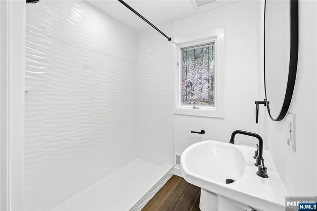 710 Tulip Place, River Vale, NJ 07675