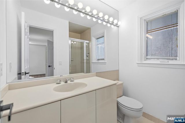 710 Tulip Place, River Vale, NJ 07675