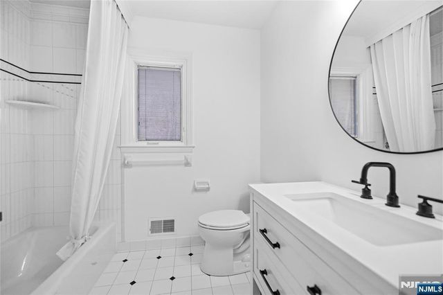 710 Tulip Place, River Vale, NJ 07675