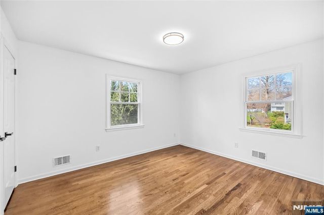 710 Tulip Place, River Vale, NJ 07675