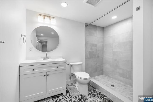 710 Tulip Place, River Vale, NJ 07675