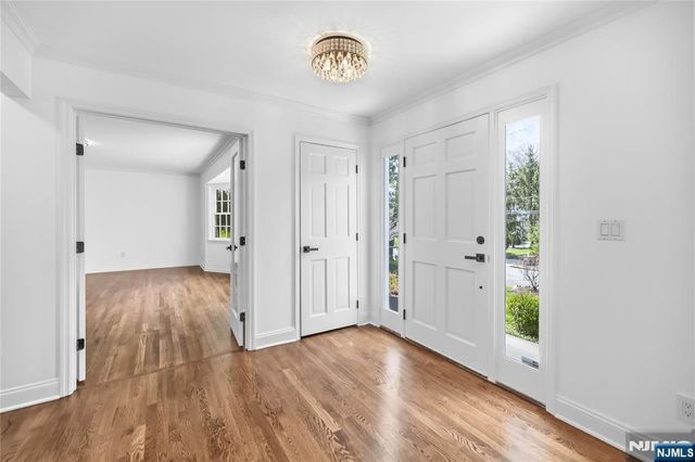 710 Tulip Place, River Vale, NJ 07675