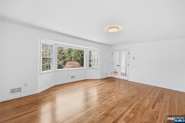 710 Tulip Place, River Vale, NJ 07675