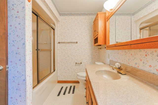 19694 Ruth Avenue, South Bend, IN 46614