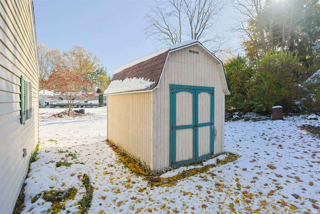 19694 Ruth Avenue, South Bend, IN 46614