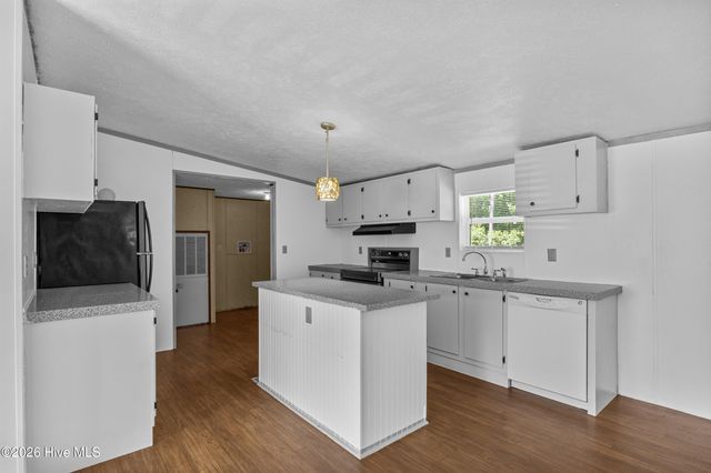 102 Stone Furrow Trail SE, Leland, NC 28451