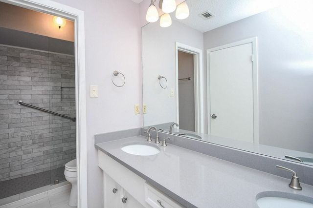 3611 W Creek Club Dr, Missouri City, TX 77459