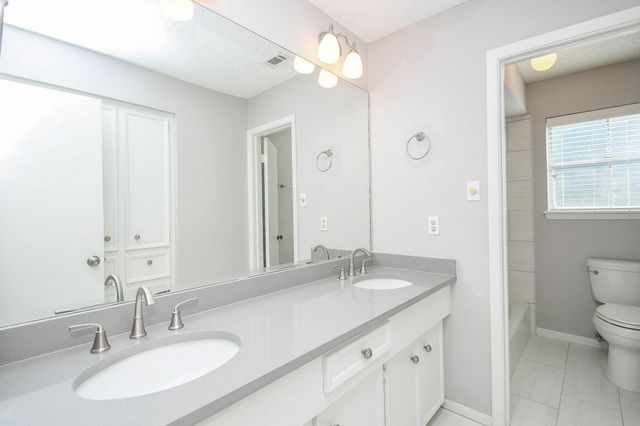 3611 W Creek Club Dr, Missouri City, TX 77459