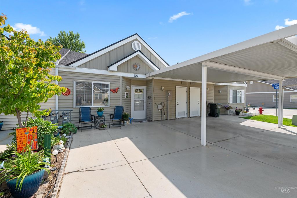 85 E Waterbury Ln, Meridian, ID 83646