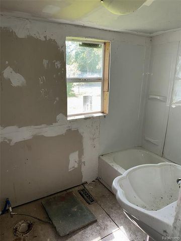 2418 Morris Street, Saginaw, MI 48601