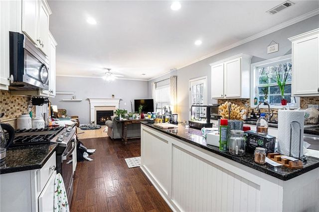 949 Yancey Court, Loganville, GA 30052