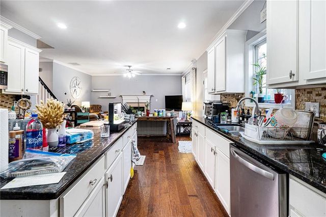 949 Yancey Court, Loganville, GA 30052