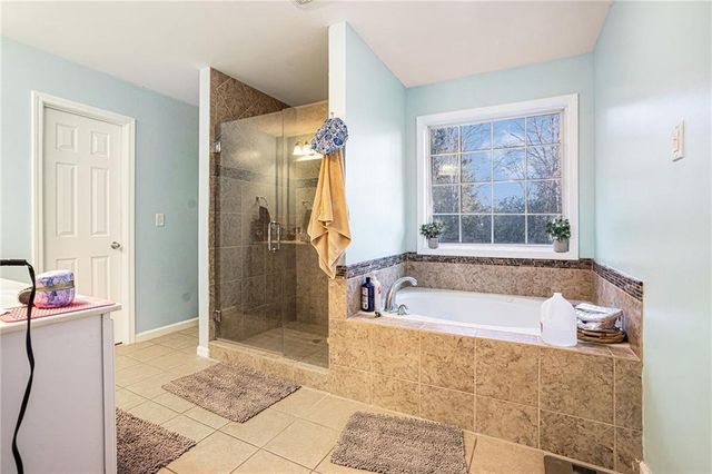 949 Yancey Court, Loganville, GA 30052