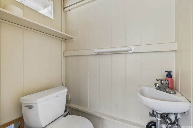 2815 Kahaloa Drive, Honolulu, HI 96822