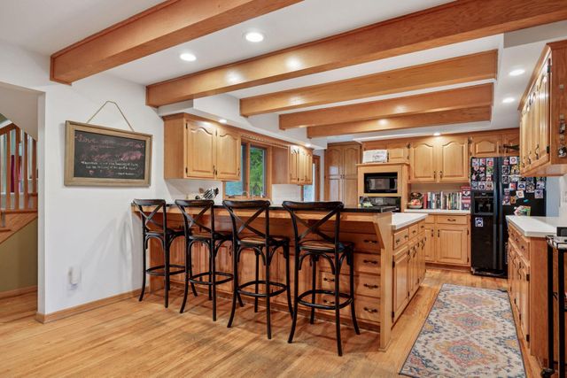 940 Brown Road S, Wayzata, MN 55391