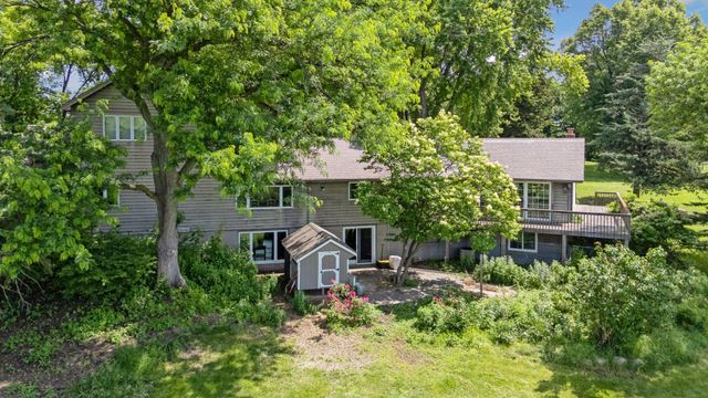 940 Brown Road S, Wayzata, MN 55391