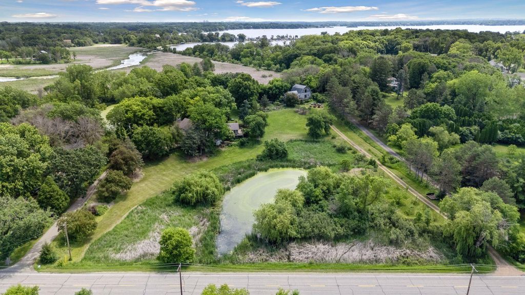 940 Brown Road S, Wayzata, MN 55391 — photo 2