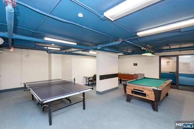 7004 Boulevard E 40G, Guttenberg, NJ 07093