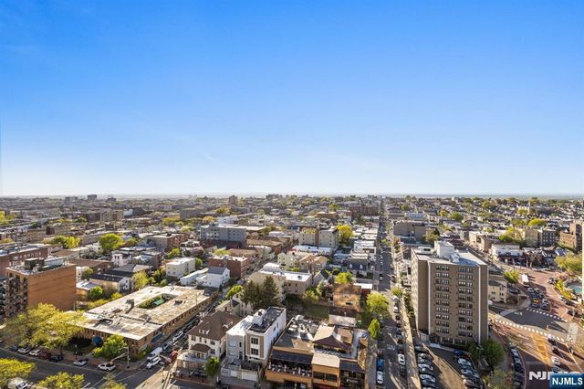 7004 Boulevard E 40G, Guttenberg, NJ 07093